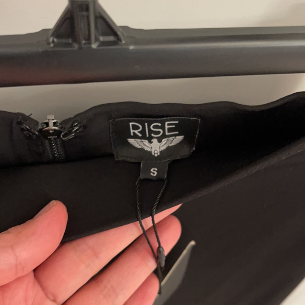 Front Split RISE midi Skirt - Picture 5 of 6